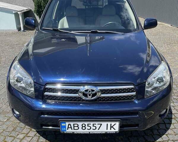 Синій Тойота РАВ 4, об'ємом двигуна 2.2 л та пробігом 150 тис. км за 8500 $, фото 1 на Automoto.ua