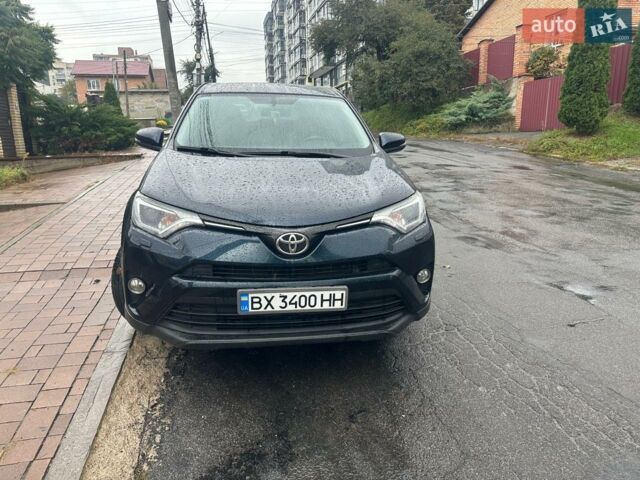 Синий Тойота РАВ 4, объемом двигателя 1.99 л и пробегом 108 тыс. км за 18500 $, фото 1 на Automoto.ua
