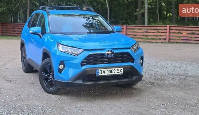 Синій Тойота РАВ 4, об'ємом двигуна 2.49 л та пробігом 70 тис. км за 26000 $, фото 1 на Automoto.ua