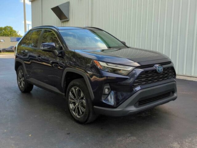 Тойота РАВ 4 2022 у Тернополі на Automoto.ua Синій Тойота РАВ 4, об'ємом двигуна 2.5 л та пробігом 18 тис. км за 12200 $, фото 1 на Automoto.ua