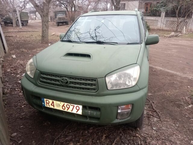 Зеленый Тойота РАВ 4, объемом двигателя 2 л и пробегом 230 тыс. км за 4528 $, фото 1 на Automoto.ua