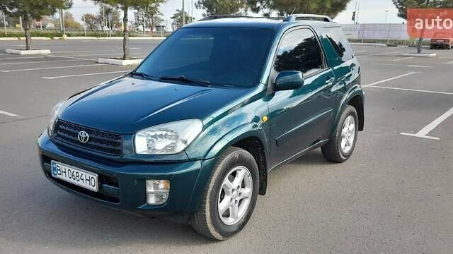 Зеленый Тойота РАВ 4, объемом двигателя 2 л и пробегом 300 тыс. км за 6900 $, фото 1 на Automoto.ua