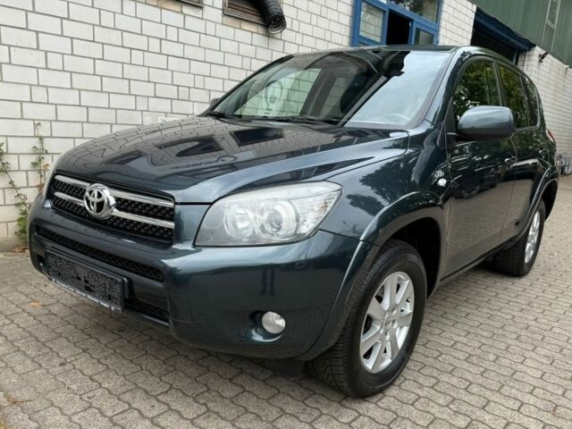 Зелений Тойота РАВ 4, об'ємом двигуна 2.2 л та пробігом 250 тис. км за 2430 $, фото 1 на Automoto.ua