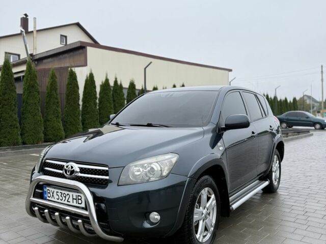 Зеленый Тойота РАВ 4, объемом двигателя 2.2 л и пробегом 210 тыс. км за 8500 $, фото 1 на Automoto.ua