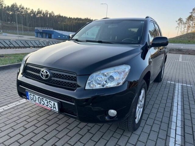 Зелений Тойота РАВ 4, об'ємом двигуна 2.2 л та пробігом 220 тис. км за 2350 $, фото 1 на Automoto.ua