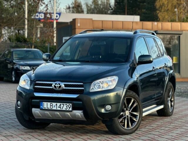 Зелений Тойота РАВ 4, об'ємом двигуна 2.2 л та пробігом 208 тис. км за 1750 $, фото 1 на Automoto.ua