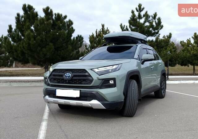 Зеленый Тойота РАВ 4, объемом двигателя 2.49 л и пробегом 57 тыс. км за 47000 $, фото 1 на Automoto.ua