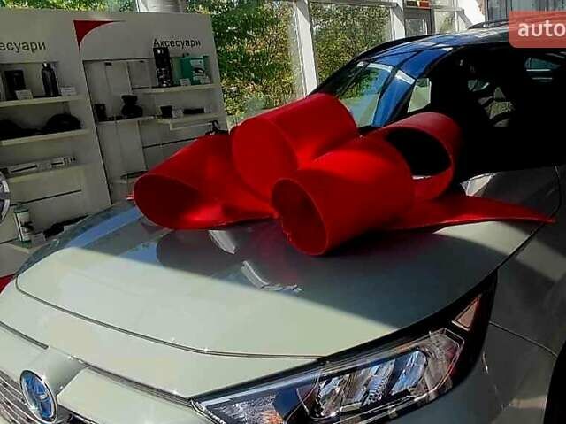 Зелений Тойота РАВ 4, об'ємом двигуна 2.49 л та пробігом 10 тис. км за 38500 $, фото 1 на Automoto.ua