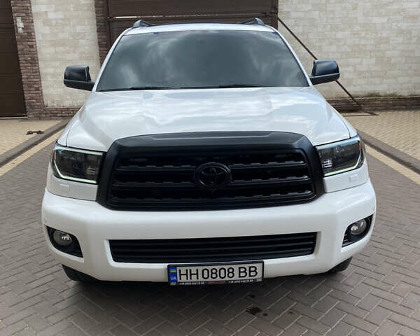 Білий Тойота Секвойя, об'ємом двигуна 5.7 л та пробігом 188 тис. км за 36000 $, фото 1 на Automoto.ua