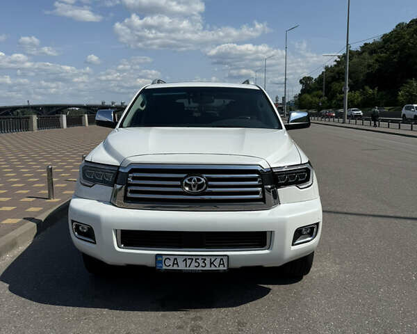 Білий Тойота Секвойя, об'ємом двигуна 5.66 л та пробігом 46 тис. км за 51000 $, фото 1 на Automoto.ua