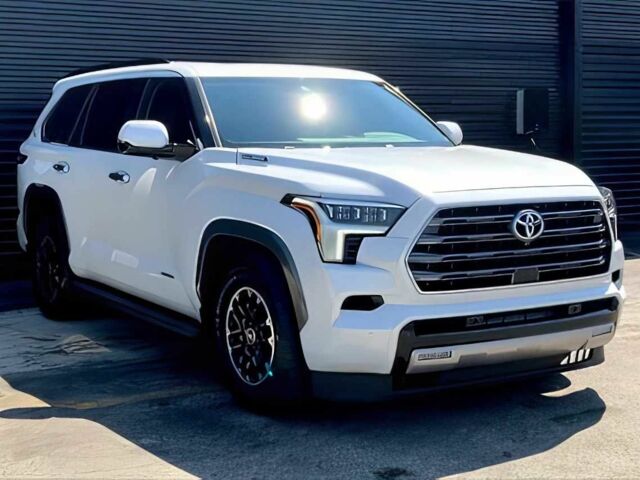 Белый Тойота Секвойя, объемом двигателя 3.4 л и пробегом 12 тыс. км за 30000 $, фото 1 на Automoto.ua