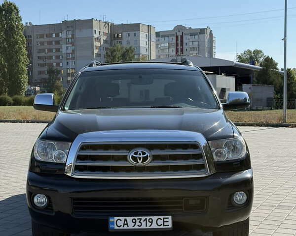 Черный Тойота Секвойя, объемом двигателя 5.66 л и пробегом 183 тыс. км за 26500 $, фото 1 на Automoto.ua