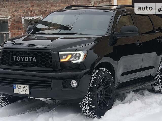 Черный Тойота Секвойя, объемом двигателя 5.7 л и пробегом 140 тыс. км за 39900 $, фото 1 на Automoto.ua