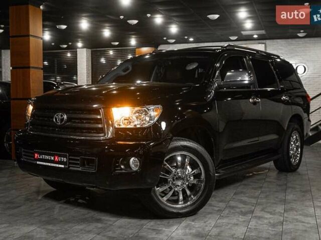 Черный Тойота Секвойя, объемом двигателя 5.7 л и пробегом 330 тыс. км за 34900 $, фото 1 на Automoto.ua