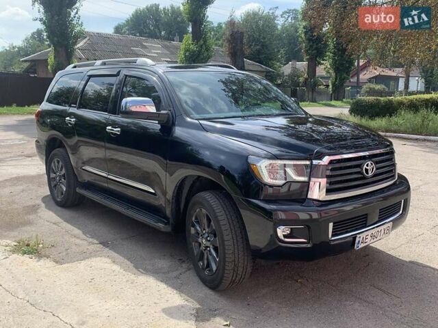 Черный Тойота Секвойя, объемом двигателя 5.66 л и пробегом 36 тыс. км за 40000 $, фото 1 на Automoto.ua