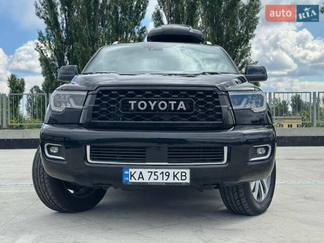 Чорний Тойота Секвойя, об'ємом двигуна 5.66 л та пробігом 125 тис. км за 39990 $, фото 1 на Automoto.ua