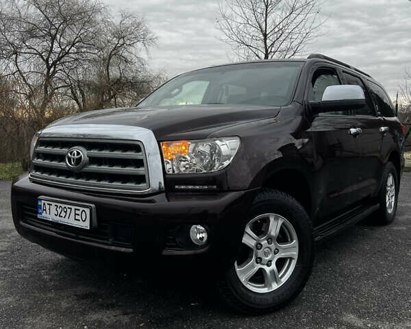 Фіолетовий Тойота Секвойя, об'ємом двигуна 4.61 л та пробігом 196 тис. км за 19000 $, фото 1 на Automoto.ua