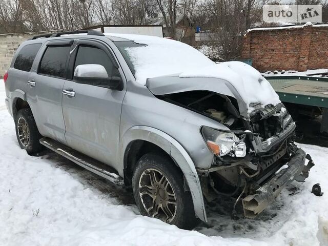 Сірий Тойота Секвойя, об'ємом двигуна 5.7 л та пробігом 120 тис. км за 0 $, фото 1 на Automoto.ua