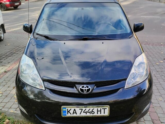 Черный Тойота Сиенна, объемом двигателя 3.5 л и пробегом 210 тыс. км за 8200 $, фото 1 на Automoto.ua