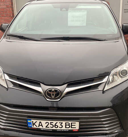 Чорний Тойота Сієнна, об'ємом двигуна 3.46 л та пробігом 102 тис. км за 27500 $, фото 1 на Automoto.ua