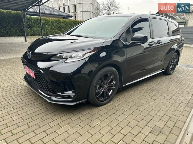 Черный Тойота Сиенна, объемом двигателя 2.5 л и пробегом 195 тыс. км за 35600 $, фото 1 на Automoto.ua