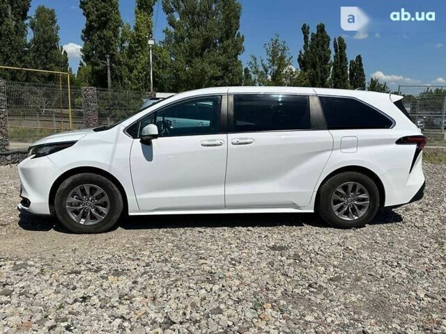 Тойота Сієнна, об'ємом двигуна 0 л та пробігом 59 тис. км за 45800 $, фото 1 на Automoto.ua