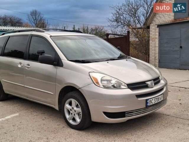 Серый Тойота Сиенна, объемом двигателя 3.3 л и пробегом 270 тыс. км за 6200 $, фото 1 на Automoto.ua