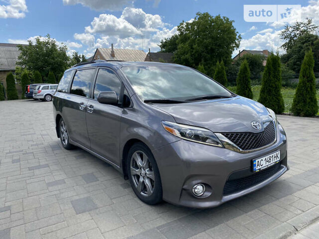 Сірий Тойота Сієнна, об'ємом двигуна 3.5 л та пробігом 68 тис. км за 22500 $, фото 1 на Automoto.ua