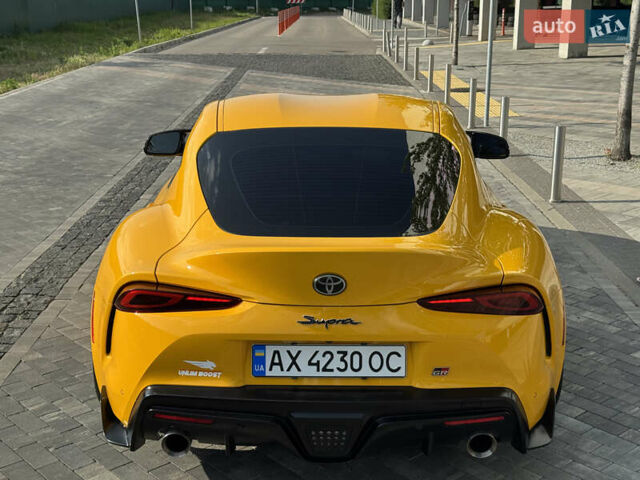 Желтый Тойота Супра, объемом двигателя 3 л и пробегом 17 тыс. км за 55555 $, фото 1 на Automoto.ua
