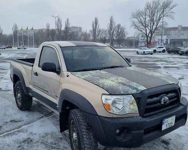 Бежевий Тойота Такома, об'ємом двигуна 2.7 л та пробігом 274 тис. км за 7500 $, фото 1 на Automoto.ua