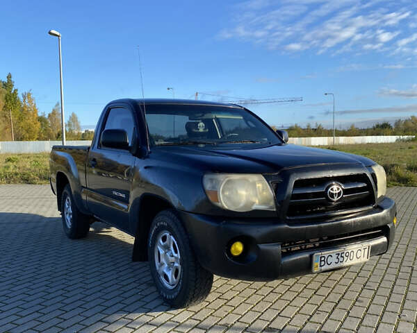 Черный Тойота Такома, объемом двигателя 2.69 л и пробегом 210 тыс. км за 5700 $, фото 1 на Automoto.ua