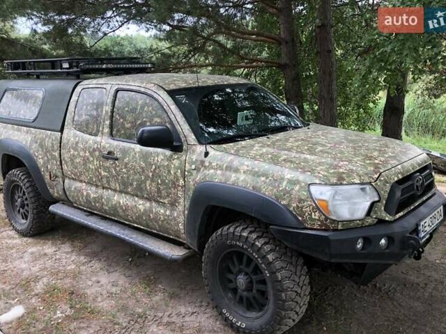 Червоний Тойота Такома, об'ємом двигуна 2.7 л та пробігом 132 тис. км за 22300 $, фото 1 на Automoto.ua