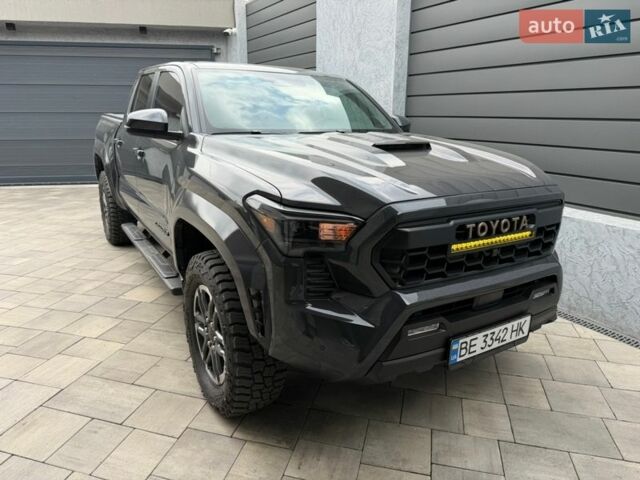 Сірий Тойота Такома, об'ємом двигуна 2.4 л та пробігом 11 тис. км за 71000 $, фото 1 на Automoto.ua