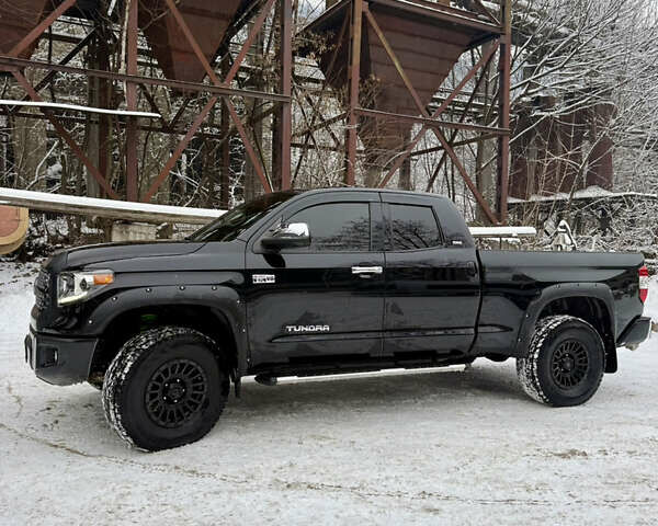 Черный Тойота Тундра, объемом двигателя 5.7 л и пробегом 108 тыс. км за 45800 $, фото 1 на Automoto.ua