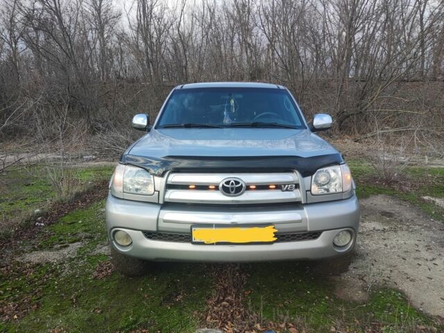 Серый Тойота Тундра, объемом двигателя 4.7 л и пробегом 307 тыс. км за 10300 $, фото 1 на Automoto.ua