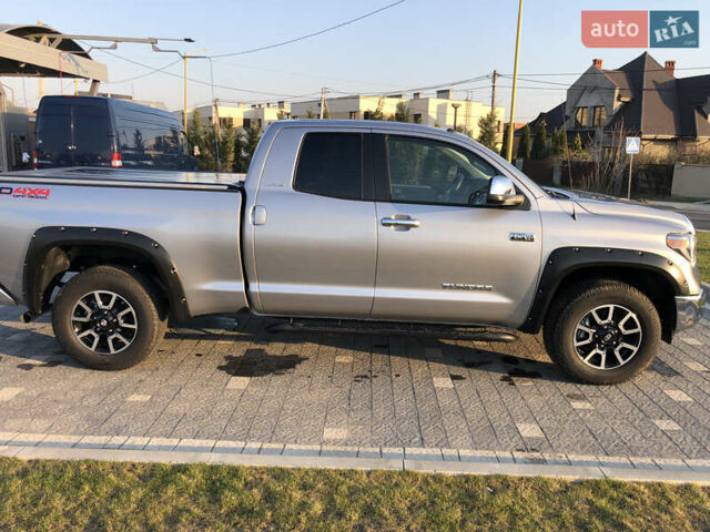Серый Тойота Тундра, объемом двигателя 5.66 л и пробегом 15 тыс. км за 46000 $, фото 1 на Automoto.ua