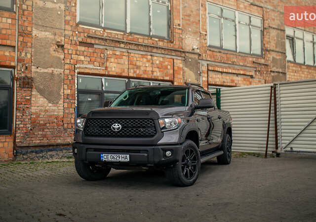 Серый Тойота Тундра, объемом двигателя 5.66 л и пробегом 115 тыс. км за 42500 $, фото 1 на Automoto.ua