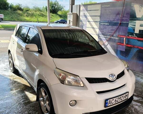 Белый Тойота Урбан Крузер, объемом двигателя 1.36 л и пробегом 225 тыс. км за 6500 $, фото 1 на Automoto.ua