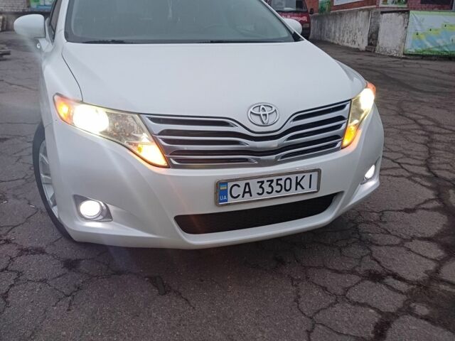 Белый Тойота Венза, объемом двигателя 2.7 л и пробегом 200 тыс. км за 15500 $, фото 1 на Automoto.ua