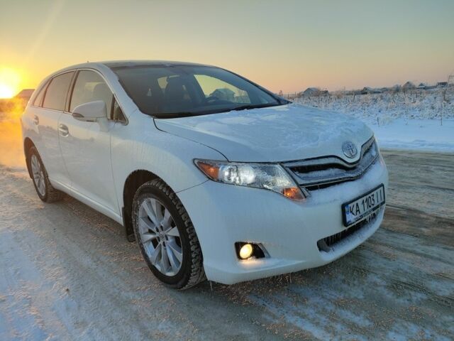 Белый Тойота Венза, объемом двигателя 2.7 л и пробегом 169 тыс. км за 15499 $, фото 1 на Automoto.ua