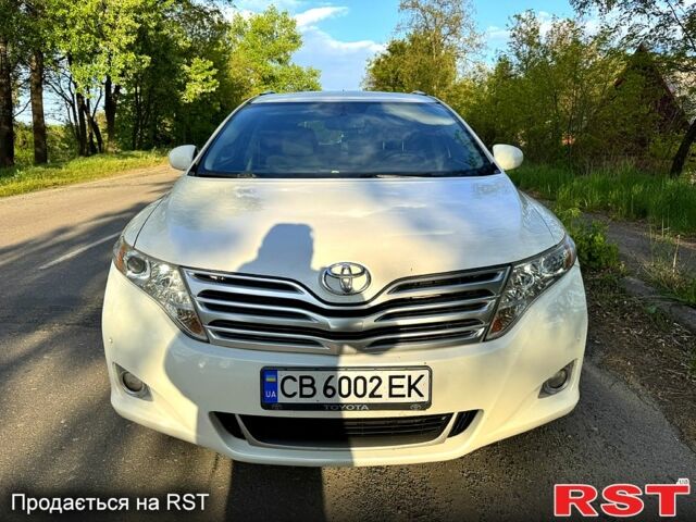 Белый Тойота Венза, объемом двигателя 2.7 л и пробегом 240 тыс. км за 12800 $, фото 1 на Automoto.ua