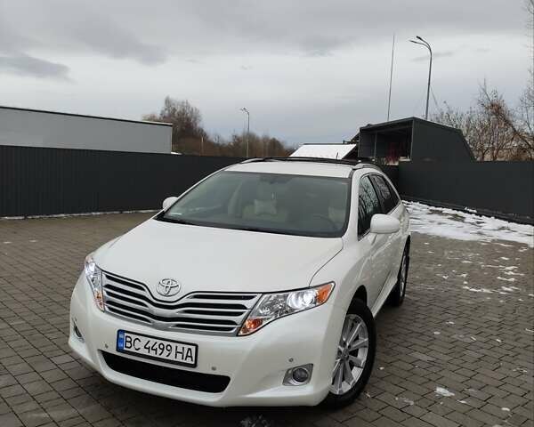 Белый Тойота Венза, объемом двигателя 2.67 л и пробегом 160 тыс. км за 13950 $, фото 1 на Automoto.ua