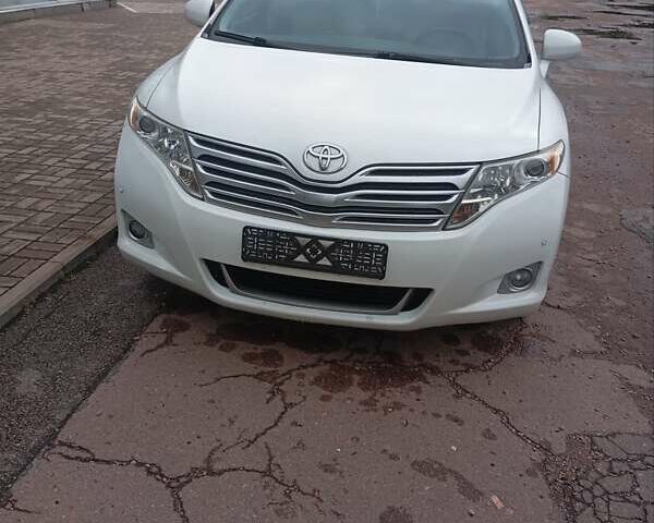 Белый Тойота Венза, объемом двигателя 2.7 л и пробегом 280 тыс. км за 12300 $, фото 1 на Automoto.ua