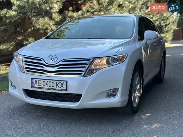 Белый Тойота Венза, объемом двигателя 2.69 л и пробегом 144 тыс. км за 12999 $, фото 1 на Automoto.ua