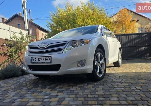 Белый Тойота Венза, объемом двигателя 3.5 л и пробегом 167 тыс. км за 16500 $, фото 1 на Automoto.ua