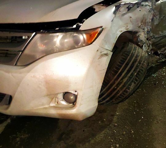 Білий Тойота Венза, об'ємом двигуна 2.7 л та пробігом 185 тис. км за 5000 $, фото 1 на Automoto.ua