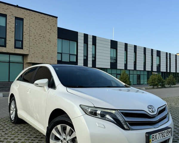 Белый Тойота Венза, объемом двигателя 2.7 л и пробегом 218 тыс. км за 17200 $, фото 1 на Automoto.ua