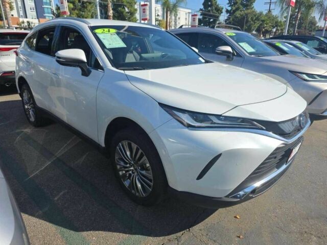 Белый Тойота Венза, объемом двигателя 0 л и пробегом 12 тыс. км за 33200 $, фото 1 на Automoto.ua