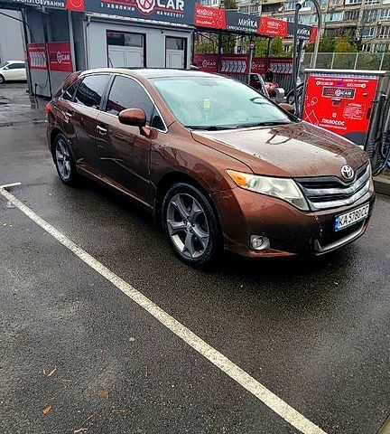 Тойота Венза 2010 у Києві на Automoto.ua Коричневий Тойота Венза, об'ємом двигуна 3.5 л та пробігом 300 тис. км за 14500 $, фото 1 на Automoto.ua