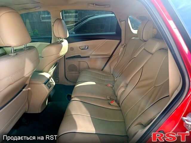 Красный Тойота Венза, объемом двигателя 2.7 л и пробегом 161 тыс. км за 18500 $, фото 1 на Automoto.ua